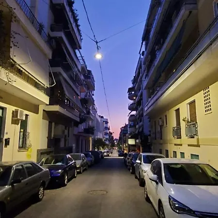 Large 1 Bedroom Penthouse With Large Terrace